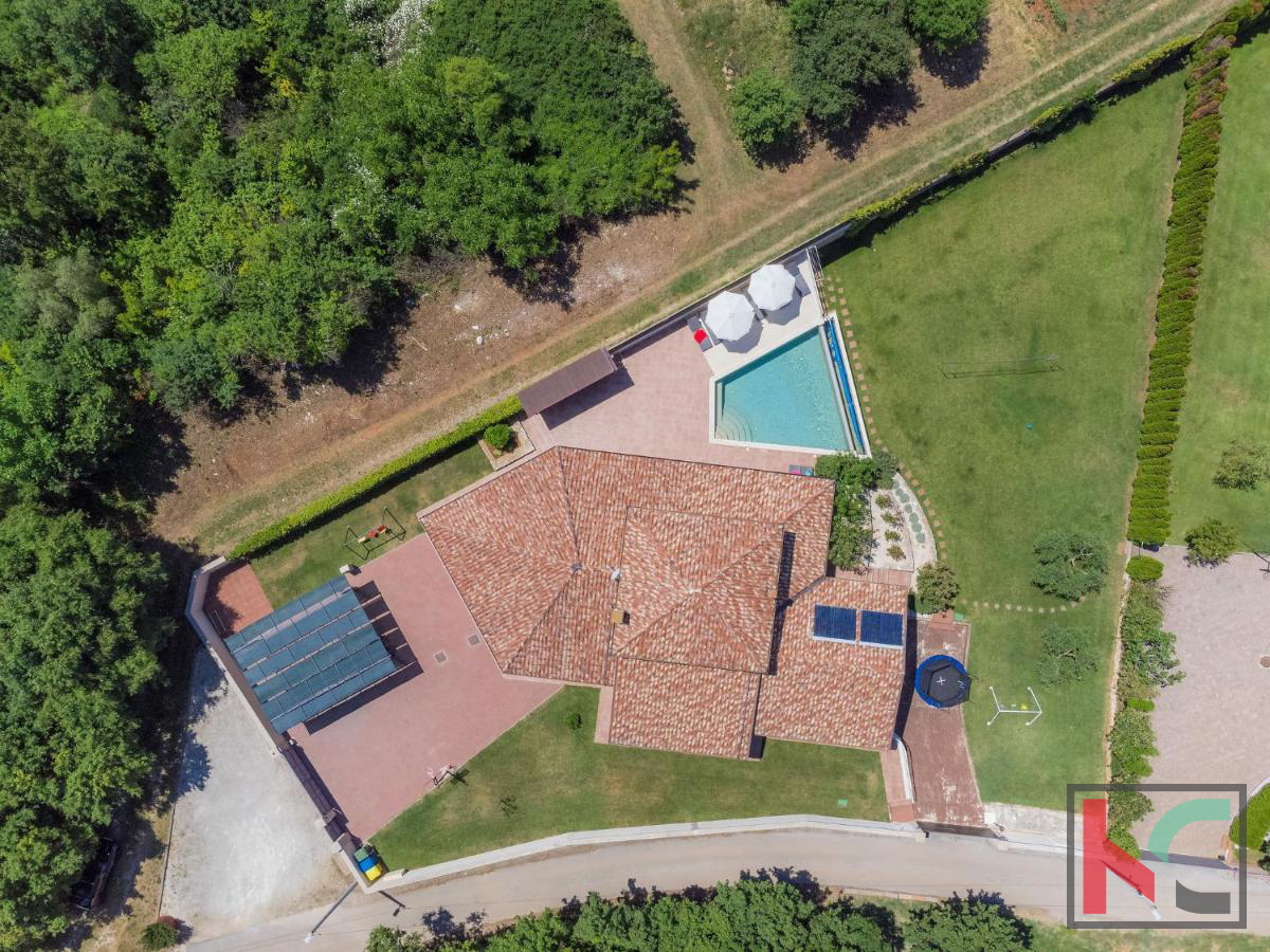 Šišan, lussuosa casa vacanze indipendente con piscina di 270 m2 su un terreno di 1571 m2, #vendita