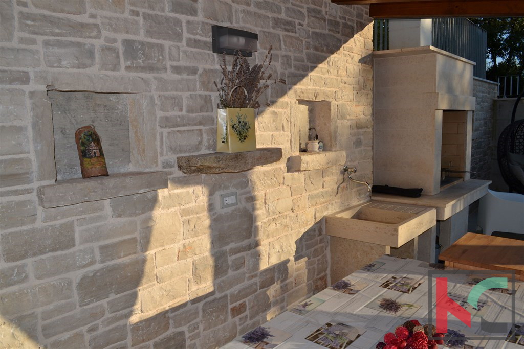 Istria, Antignana, casa indipendente con piscina #vendita