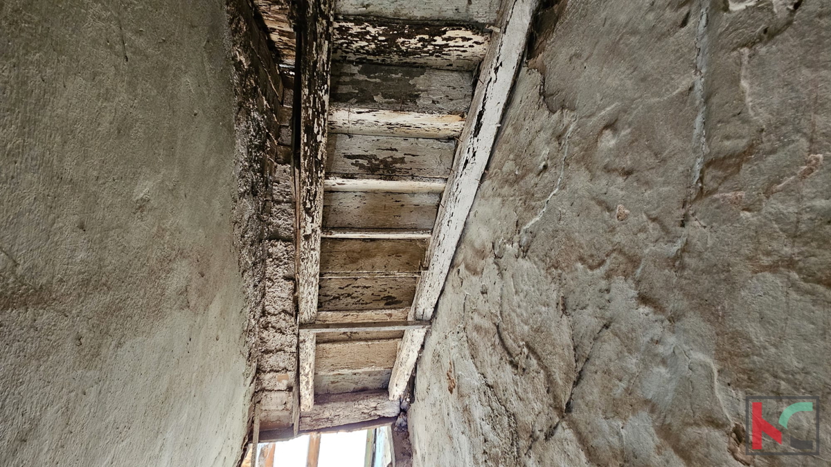 Istra-Žminj,  casa a schiera 86m2 da ristrutturare #vendita