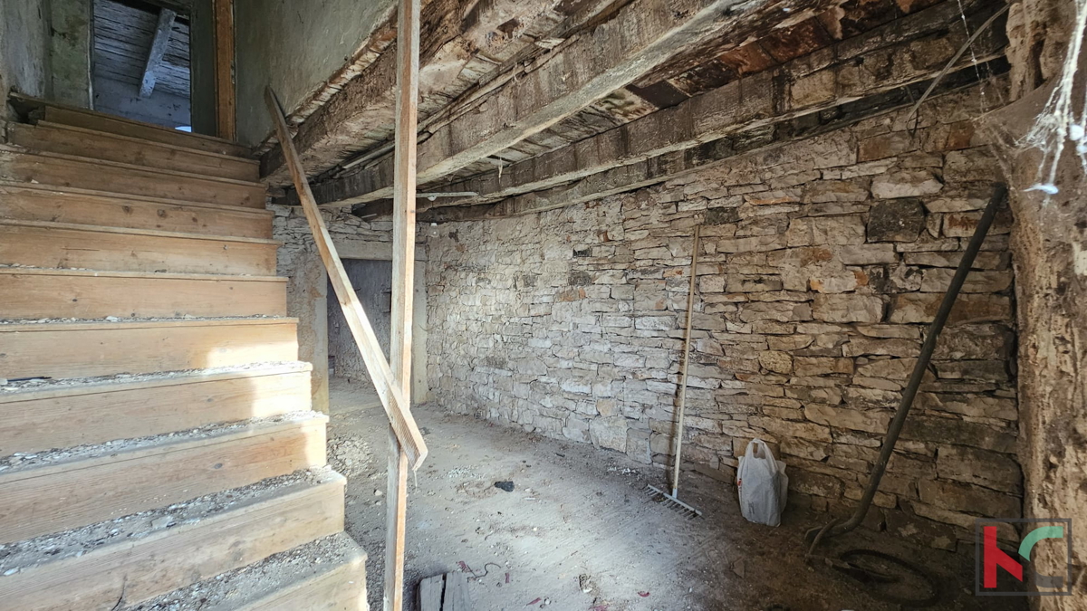 Istra-Žminj,  casa a schiera 86m2 da ristrutturare #vendita