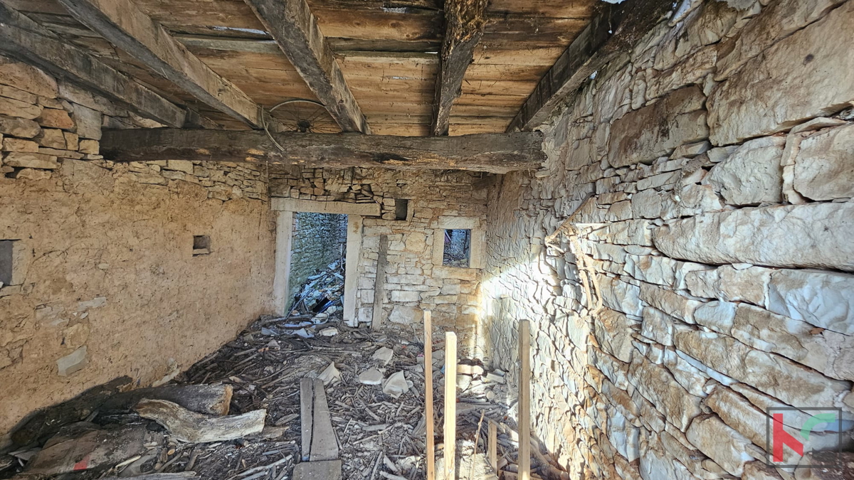 Istra-Žminj,  casa a schiera 86m2 da ristrutturare #vendita