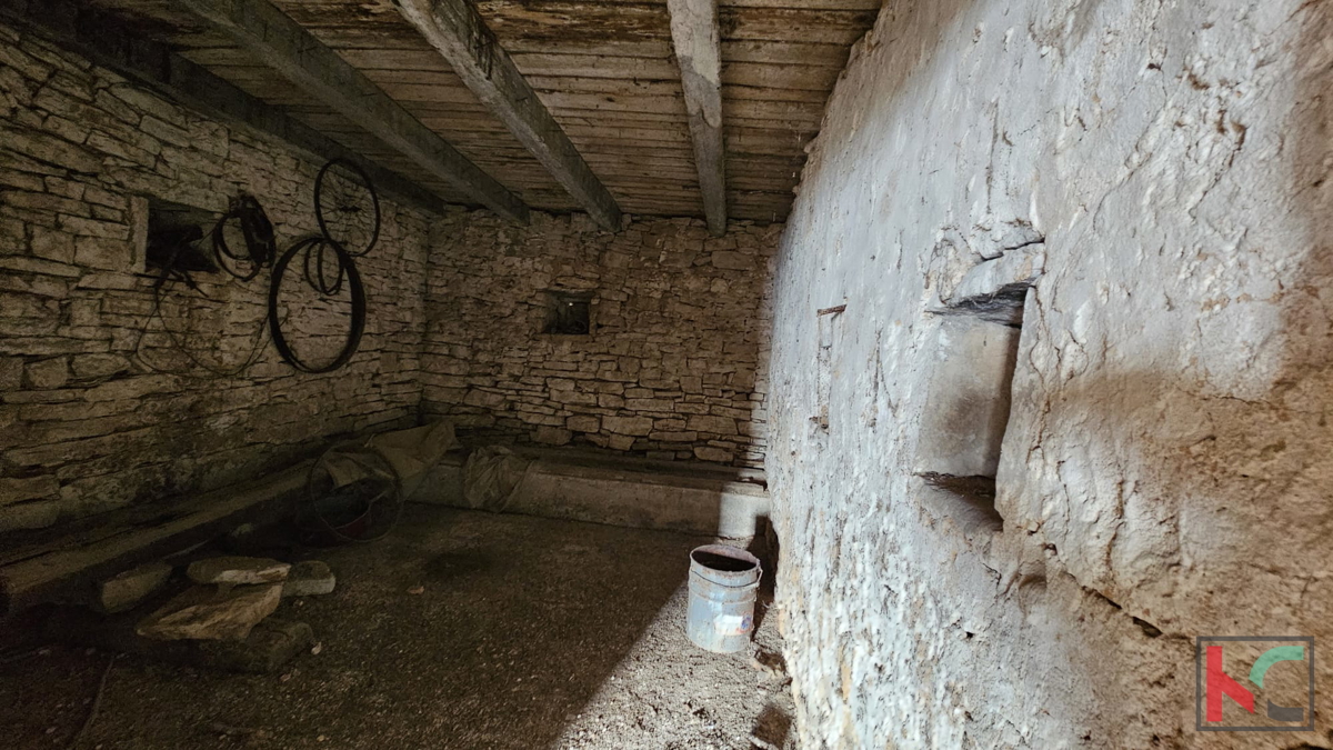 Istra-Žminj,  casa a schiera 86m2 da ristrutturare #vendita