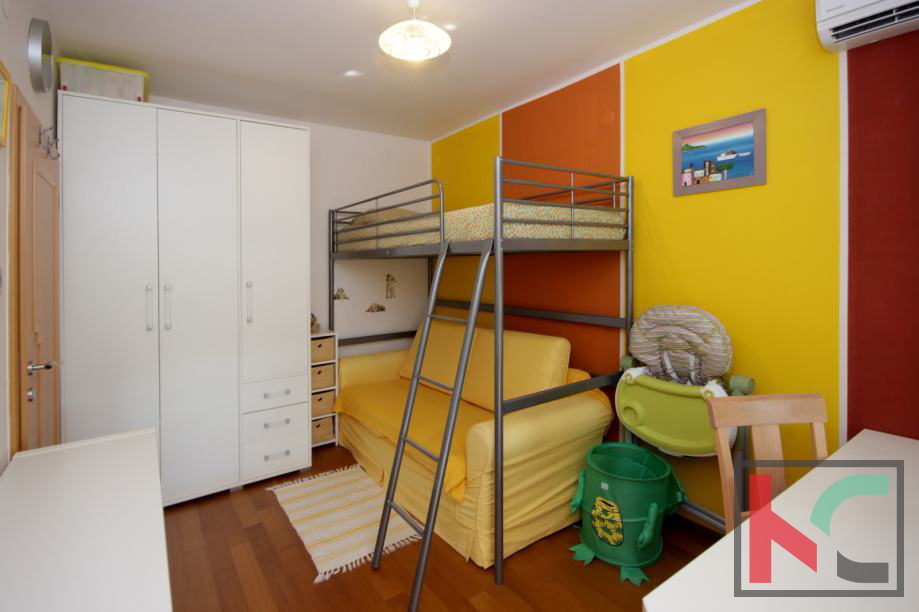 Istria, Pola, centro, appartamento completamente arredato e attrezzato per vivere 2SS+DB con 2 balconi, #vendita