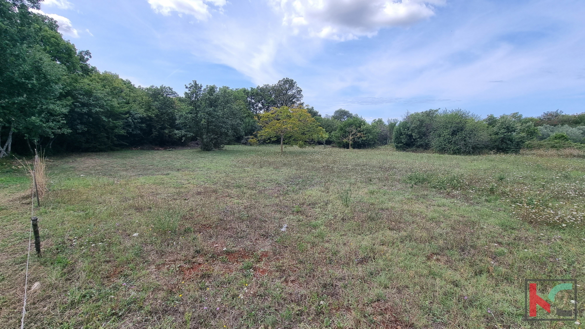Istria, Loborika, terreno edificabile di 900m2 in una posizione tranquilla, #vendita