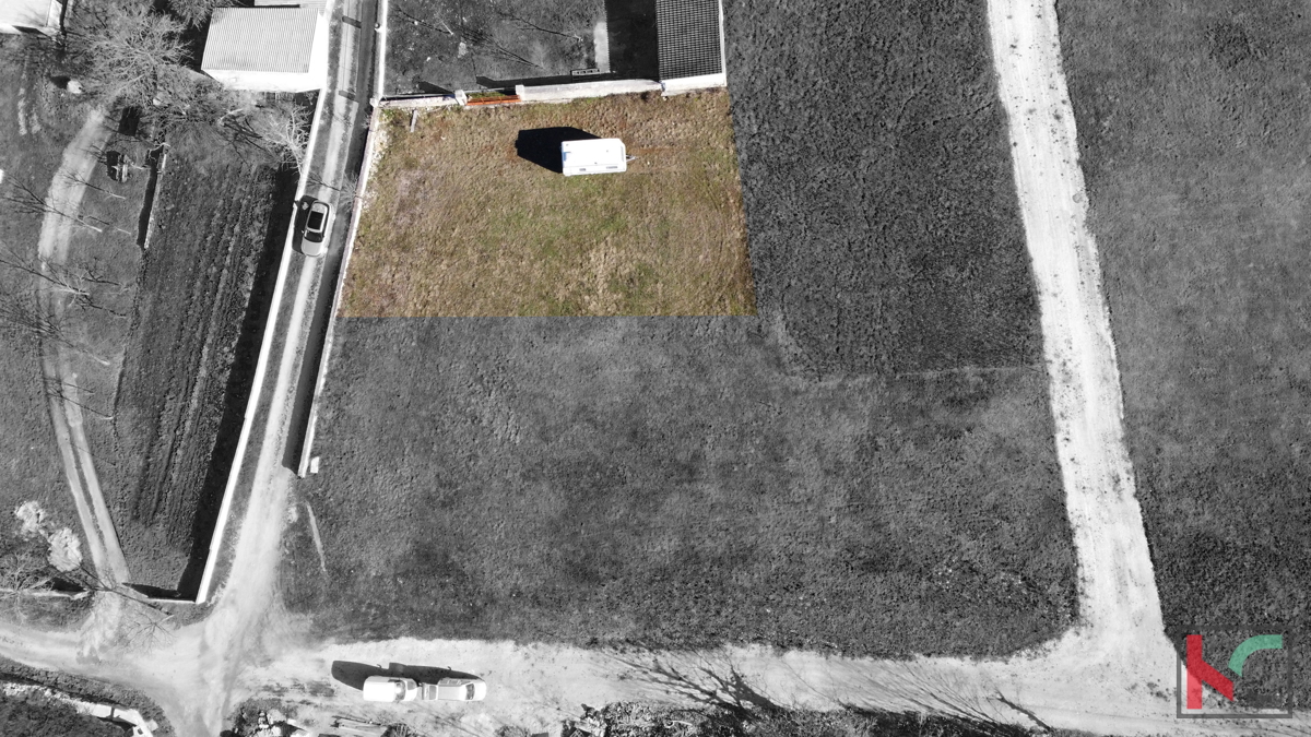 Istria - Gimino, terreno edificabile 701m2, forma ideale #vendita