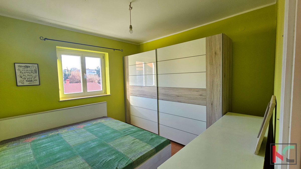 Istria, Parenzo, appartamento ammobiliato 2 camere da letto + bagno, terrazzo, #vendita