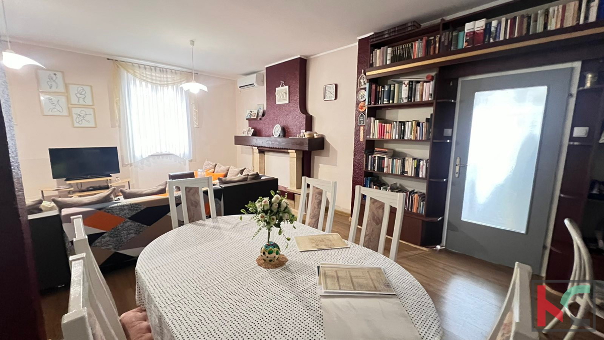 Pola, centro, spazioso appartamento con tre camere da letto e garage nel centro di Pola, vicino all'Arena, #vendita