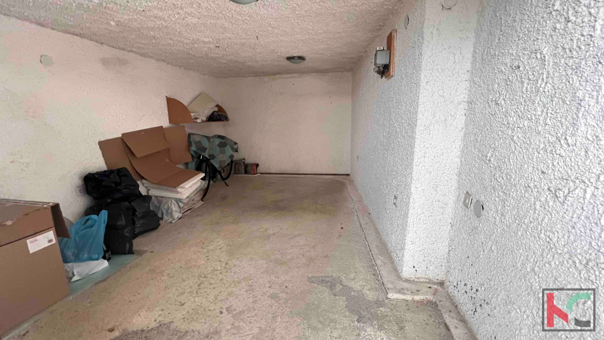 Pola, centro, spazioso appartamento con tre camere da letto e garage nel centro di Pola, vicino all'Arena, #vendita