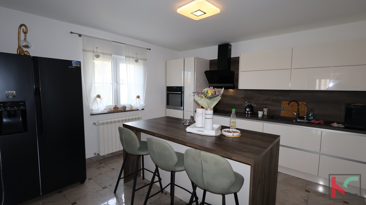 ISTRA, MEDULIN, INDIPENDENTE CASA A 120 METRI DAL MARE, #VENDITA