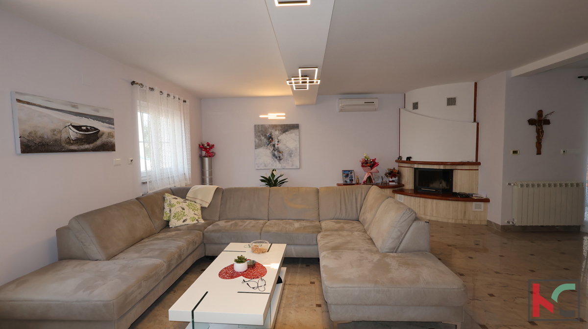 ISTRA, MEDULIN, INDIPENDENTE CASA A 120 METRI DAL MARE, #VENDITA