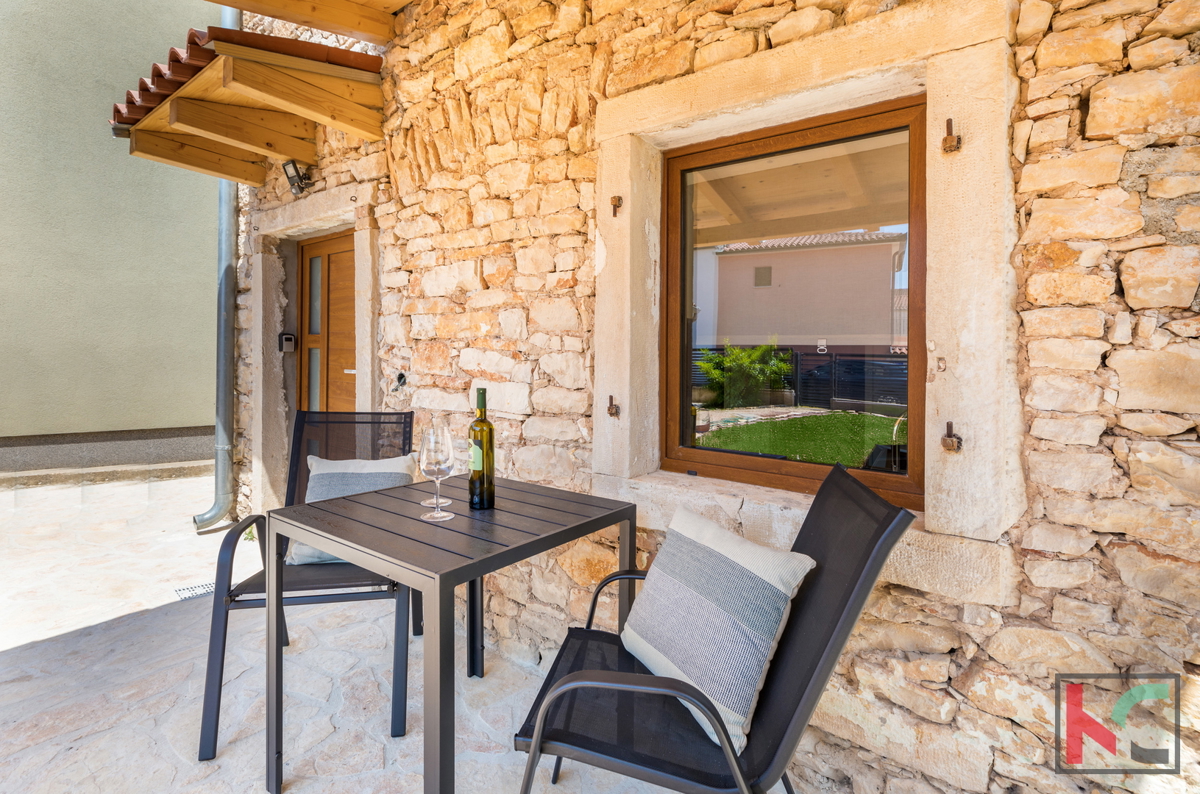 Istria, Ližnjan, Šišan, casa in pietra ristrutturata, #vendita