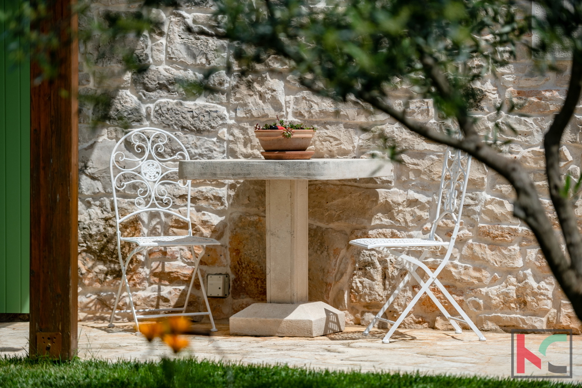 ISTRA, KRNICA – VILLA MODERNA CON 4 CAMERE DA LETTO, PISCINA RISCALDATA, GIARDINO CURATO, #VENDITA