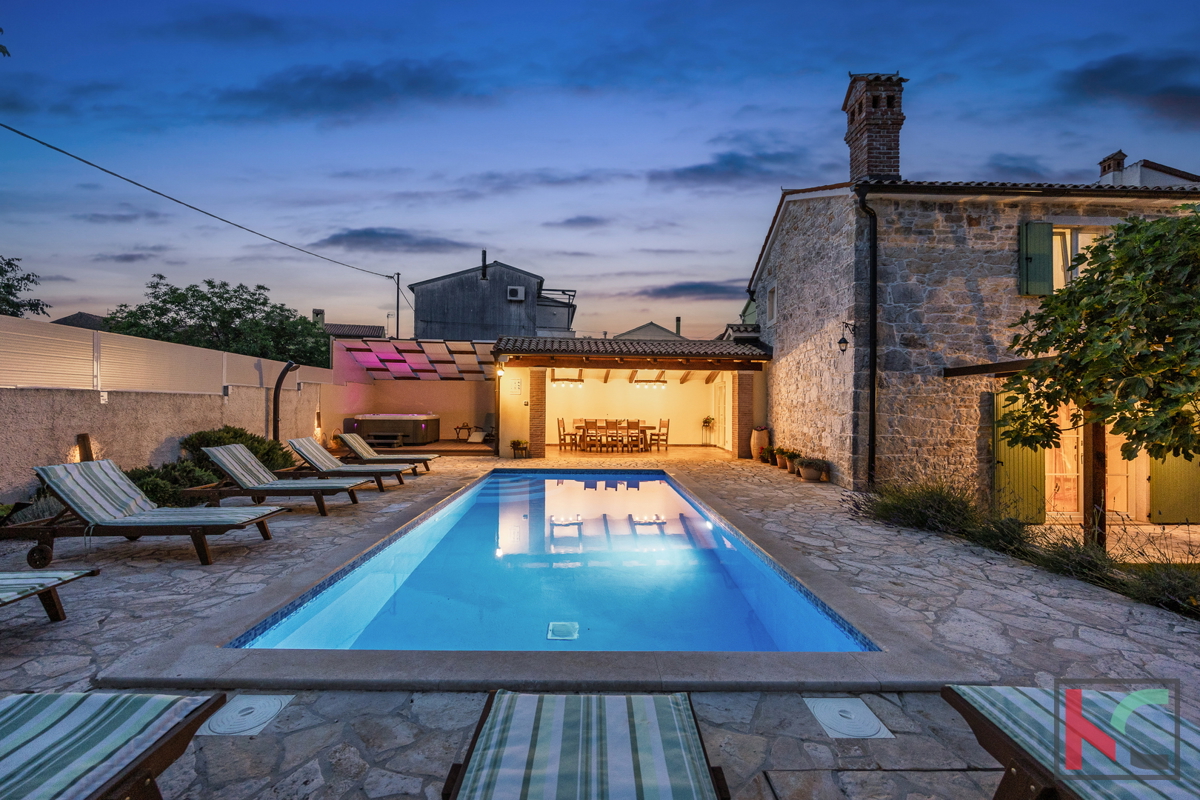 ISTRA, KRNICA – VILLA MODERNA CON 4 CAMERE DA LETTO, PISCINA RISCALDATA, GIARDINO CURATO, #VENDITA