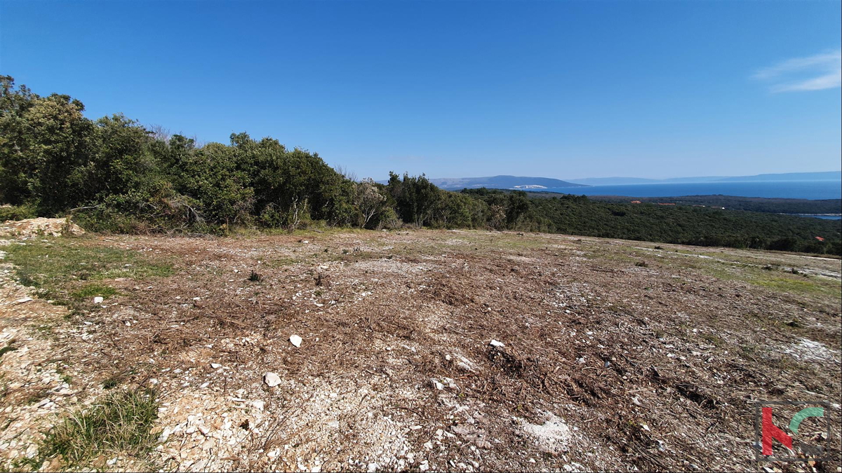 Istria - Pavićini - Duga uvala, terreno 9000m2 con vista panoramica sul mare