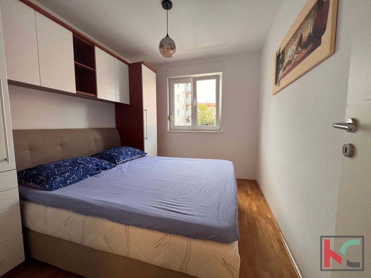 Pula, Valkane, appartamento 60 m2, trilocale di qualita, prima fila mare, primo piano