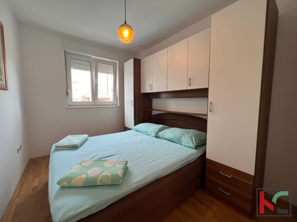 Pula, Valkane, appartamento 60 m2, trilocale di qualita, prima fila mare, primo piano