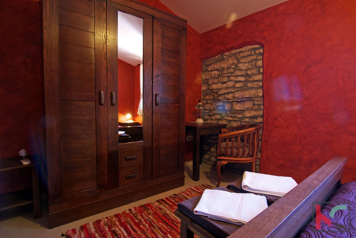 Istria, Barban, villa in pietra d'Istria con piscina, #vendita