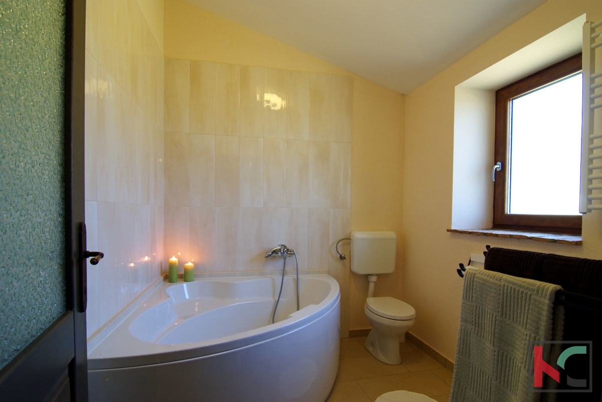 Istria, Barban, villa in pietra d'Istria con piscina, #vendita