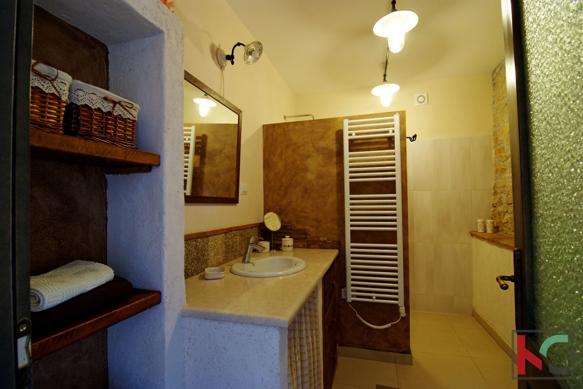 Istria, Barban, villa in pietra d'Istria con piscina, #vendita