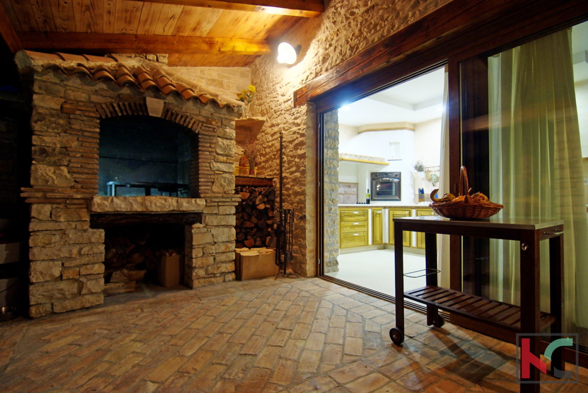 Istria, Barban, villa in pietra d'Istria con piscina, #vendita