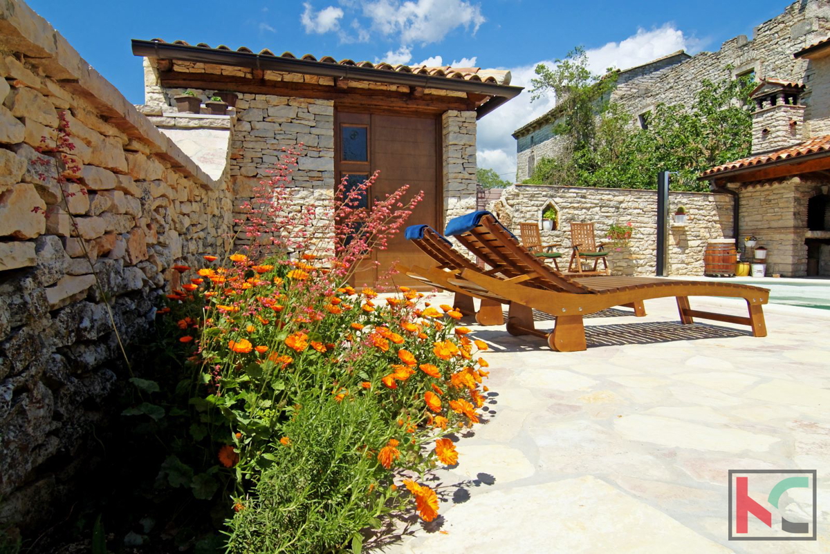 Istria, Barban, villa in pietra d'Istria con piscina, #vendita