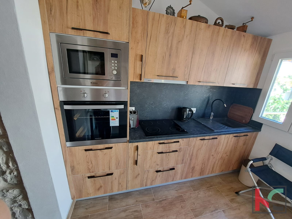 Liznjan, casa a schiera con due appartamenti, #vendita