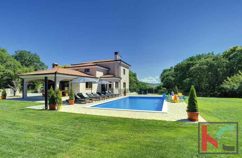 Elegante villa nel villaggio di Rovigno, #vendita