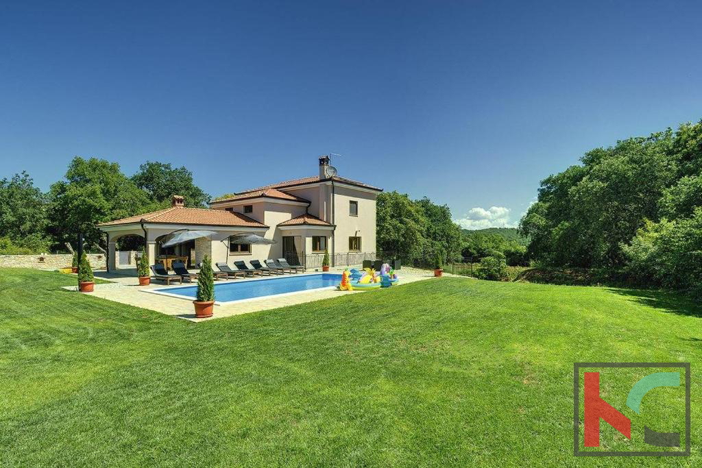 Elegante villa nel villaggio di Rovigno, #vendita