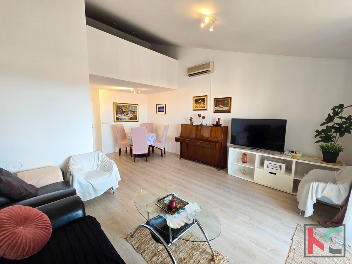 ISTRIA, PARENZO, APPARTAMENTO, BALCONE, VISTA SUL MARE E SULLA CITTÀ DI PARENZO, #IN VENDITA