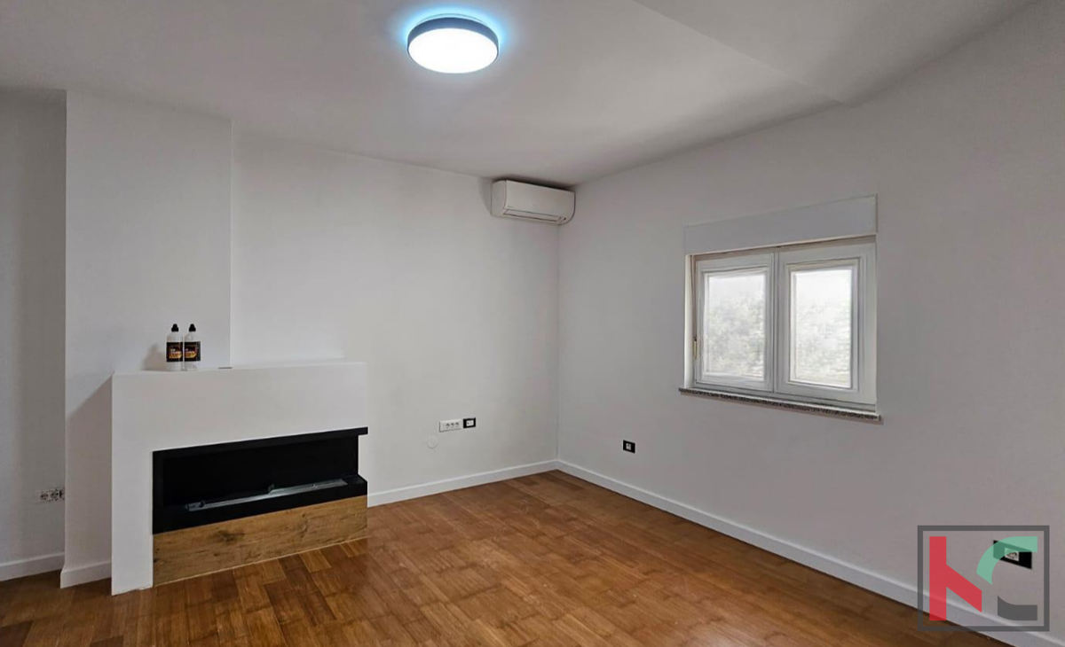 Istria, Pola, Vidikovac, attico 96,34m2, non lontano dal centro città e spiagge ben tenute