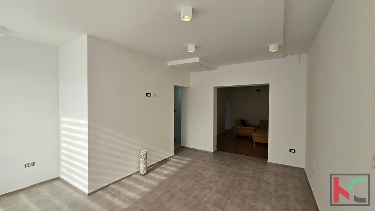 Istria, Pola, Vidikovac, attico 96,34m2, non lontano dal centro città e spiagge ben tenute