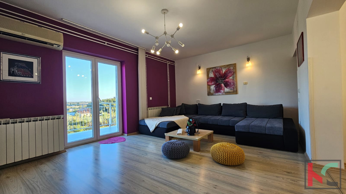 Istria, Pola, confortevole appartamento familiare 3SS+DB 133,29m2 con giardino paesaggistico, posizione tranquilla, #vendita