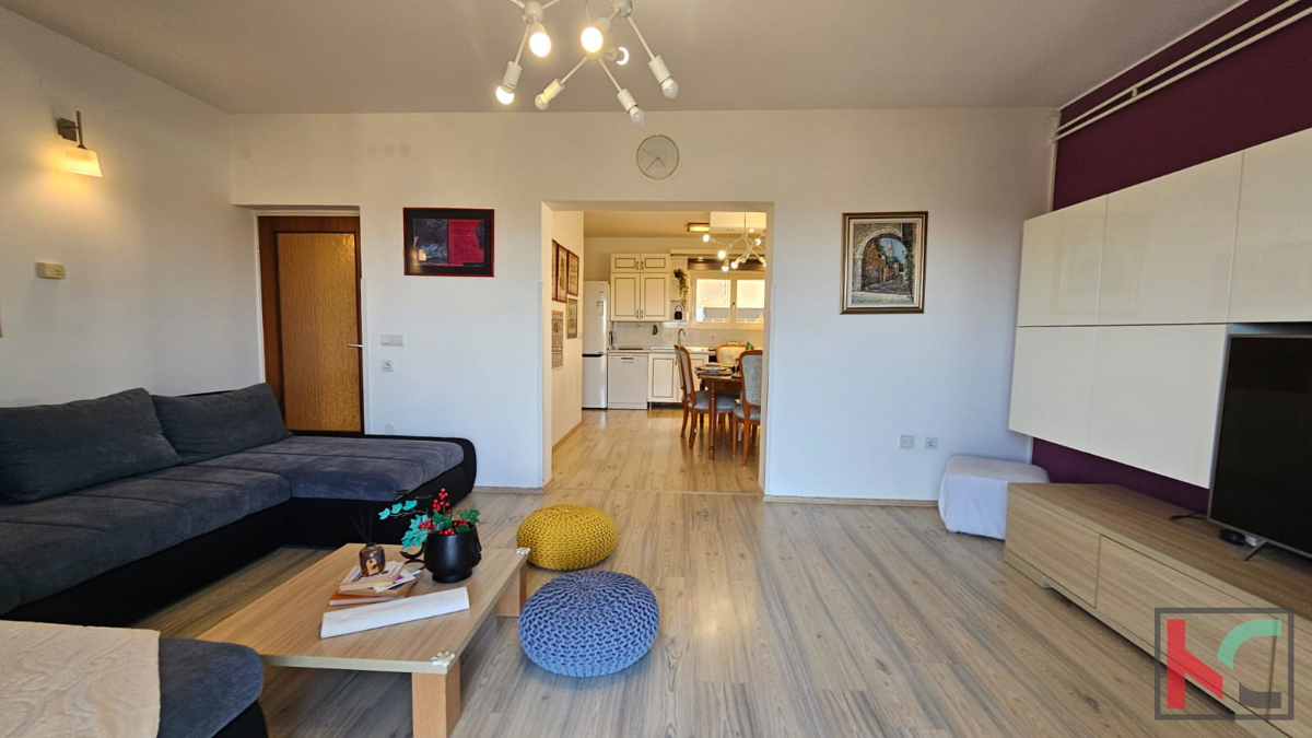 Istria, Pola, confortevole appartamento familiare 3SS+DB 133,29m2 con giardino paesaggistico, posizione tranquilla, #vendita