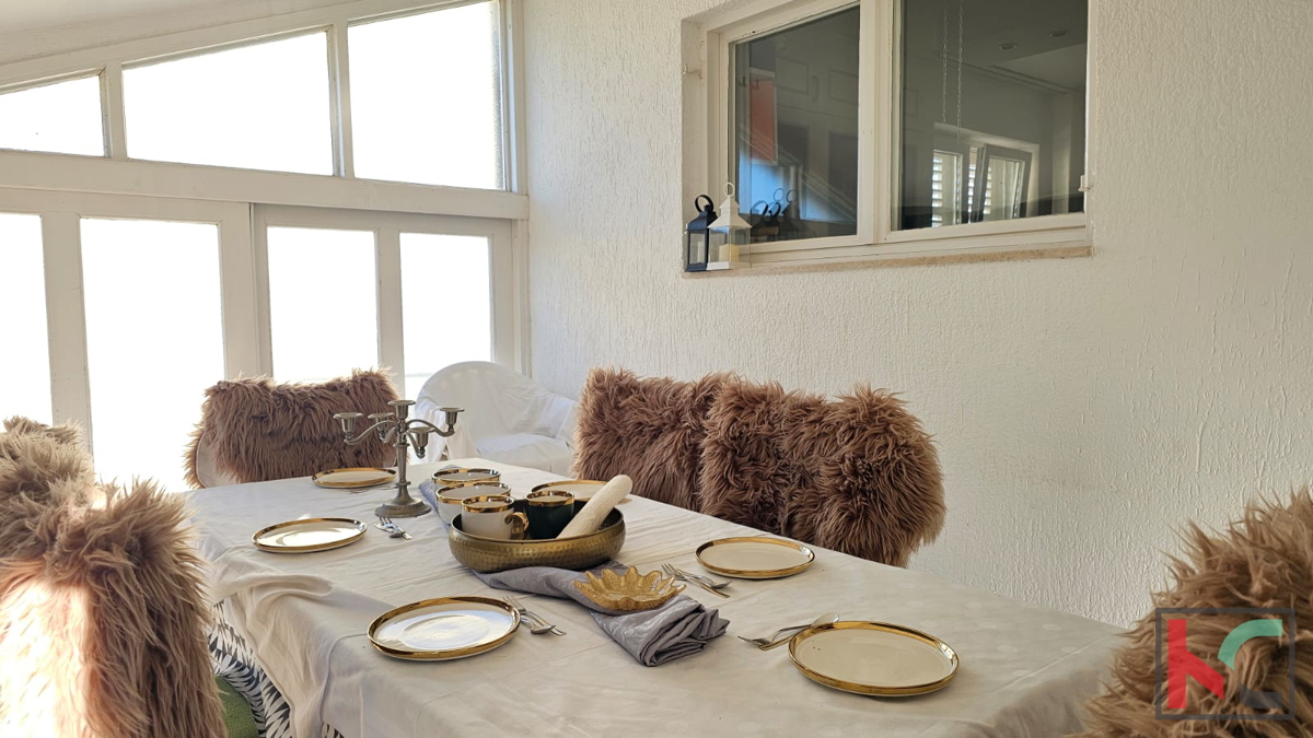 Istria, Pola, confortevole appartamento familiare 3SS+DB 133,29m2 con giardino paesaggistico, posizione tranquilla, #vendita