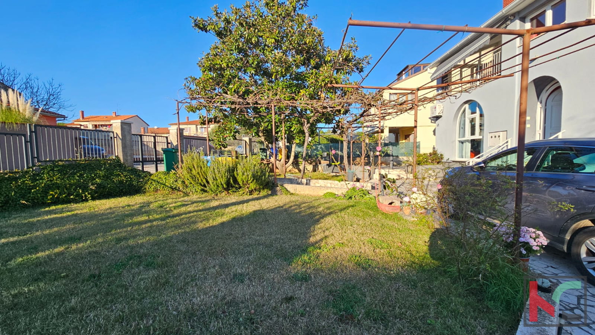 Istria, Pola, confortevole appartamento familiare 3SS+DB 133,29m2 con giardino paesaggistico, posizione tranquilla, #vendita