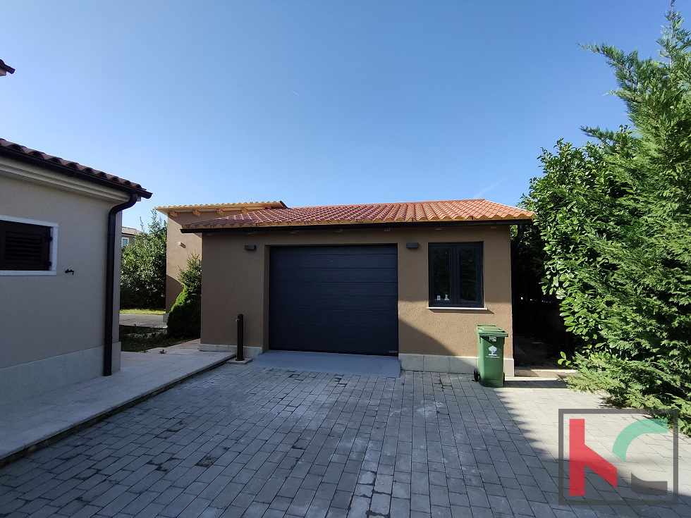 Istria - Juršić bella villa 400m2 su un ampio giardino / piscina 60m2