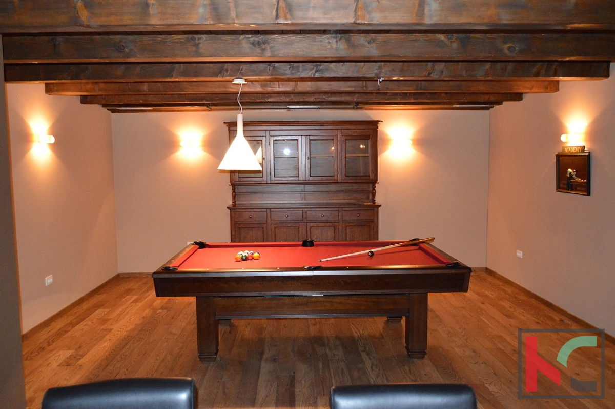 Istria - Juršić bella villa 400m2 su un ampio giardino / piscina 60m2