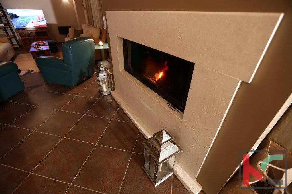 Istria - Juršić bella villa 400m2 su un ampio giardino / piscina 60m2