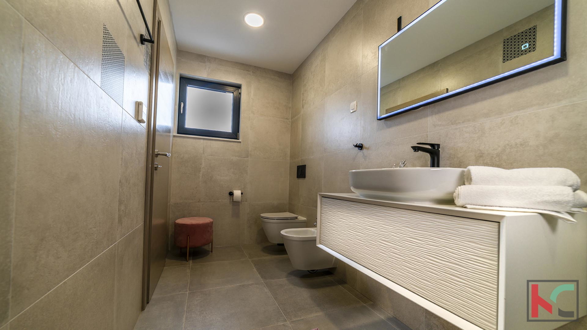 Istria, Parenzo, villa moderna con piscina, #vendita