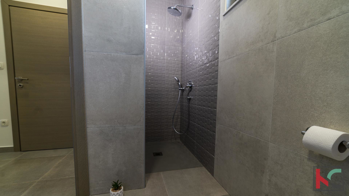 Istria, Parenzo, villa moderna con piscina, #vendita