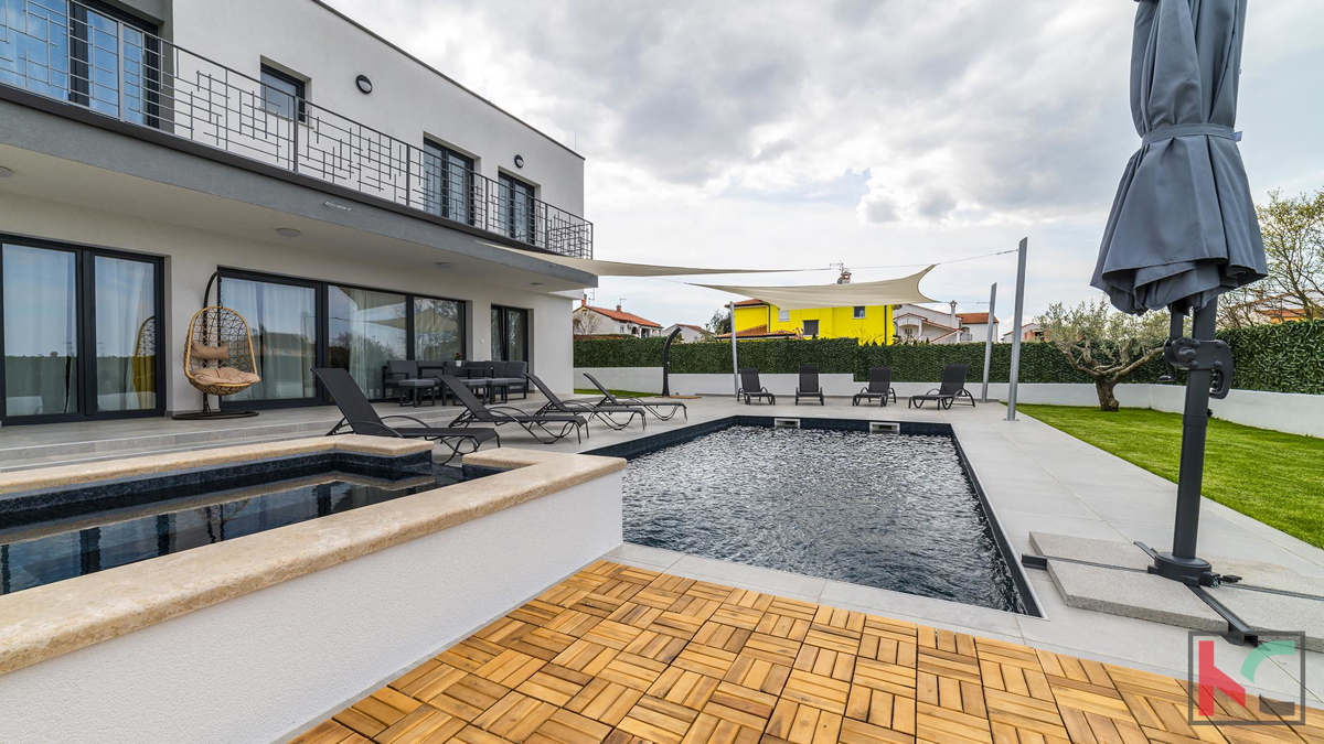 Istria, Parenzo, villa moderna con piscina, #vendita
