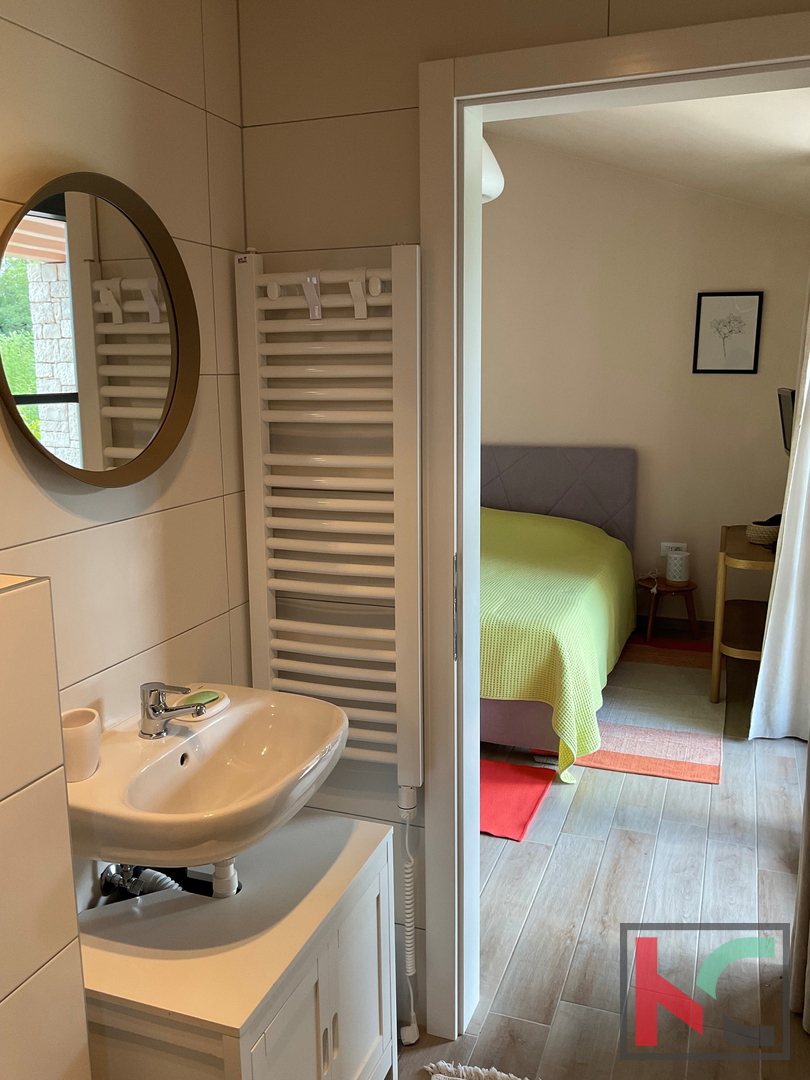 Istria, Svetvinčenat, Villa 237m2 su giardino di 1003m2 con piscina, #vendita