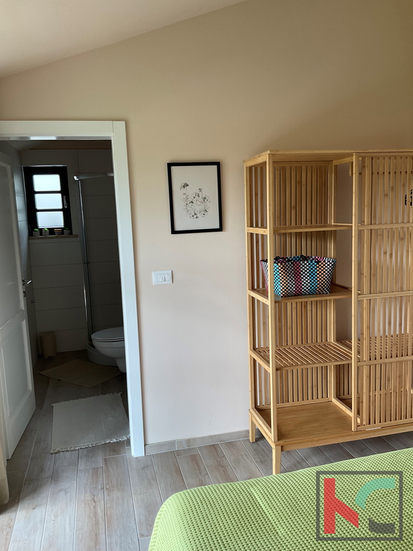 Istria, Svetvinčenat, Villa 237m2 su giardino di 1003m2 con piscina, #vendita