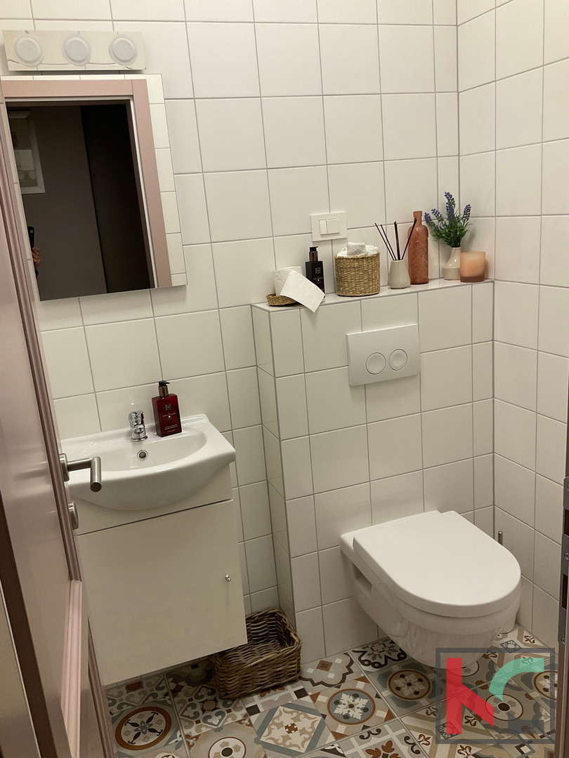 Istria, Svetvinčenat, Villa 237m2 su giardino di 1003m2 con piscina, #vendita