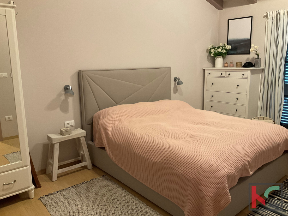 Istria, Svetvinčenat, Villa 237m2 su giardino di 1003m2 con piscina, #vendita