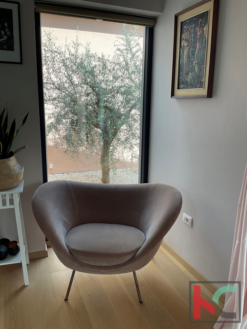 Istria, Svetvinčenat, Villa 237m2 su giardino di 1003m2 con piscina, #vendita