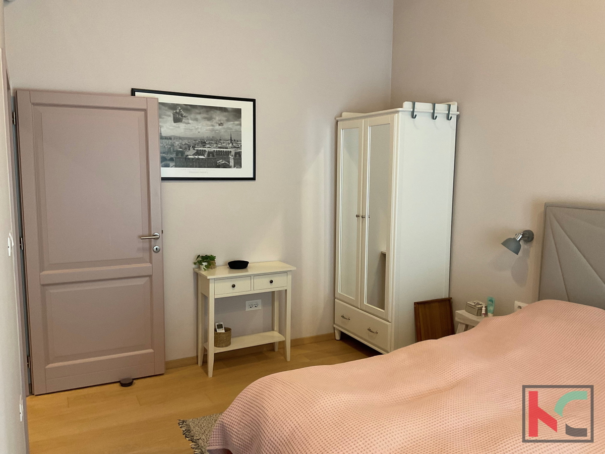 Istria, Svetvinčenat, Villa 237m2 su giardino di 1003m2 con piscina, #vendita