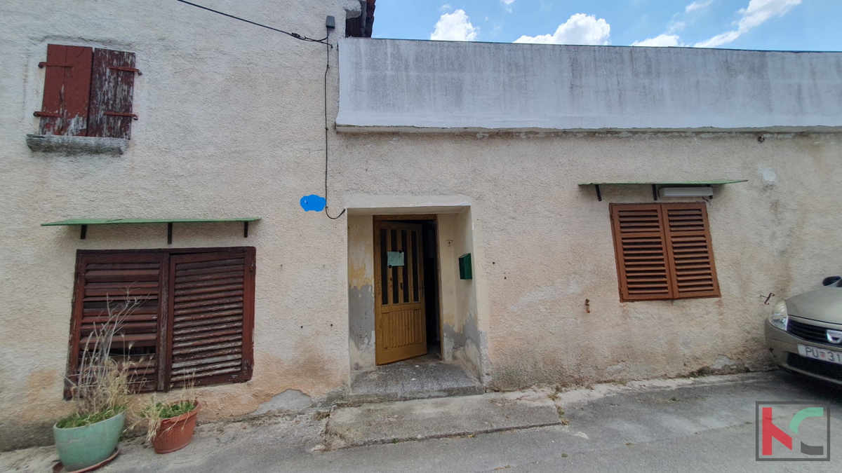 Istria, Svetvinčenat, vecchia casa istriana da ristrutturare 220m2 + giardino 210m2 #vendita