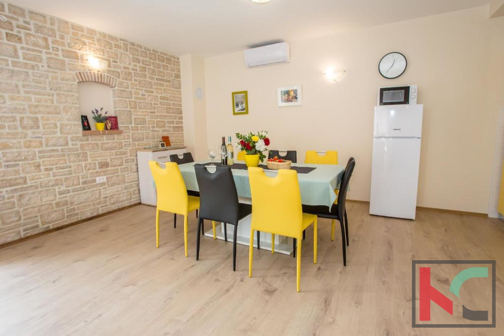 Istria, zona Parenzo, villa con piscina 180 m2 in una posizione tranquilla, #vendita