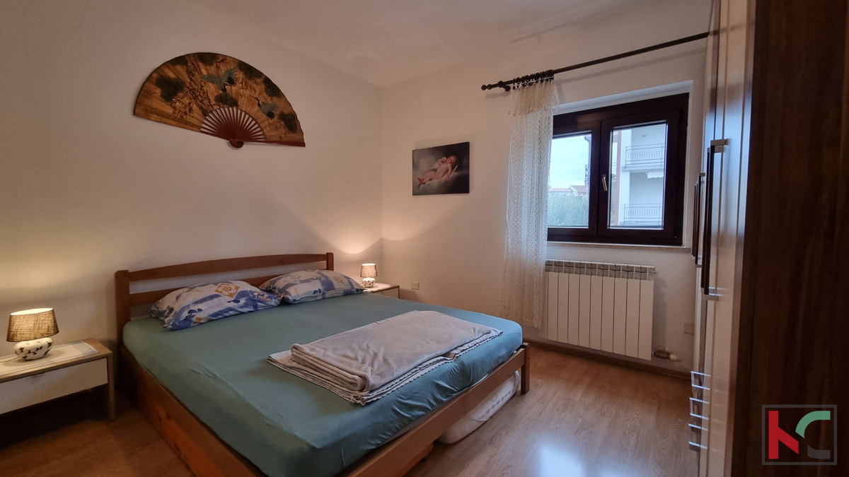 Pola, Veli vrh, casa bifamiliare con piscina e giardino, # in vendita